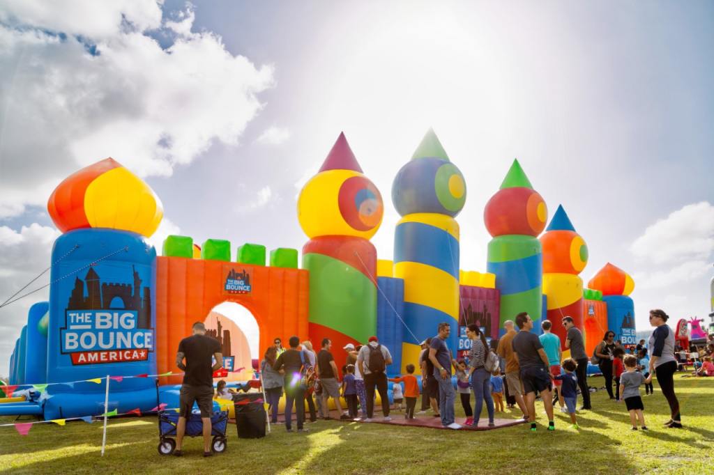 Worlds Largest Bounce House Coming To Tampa