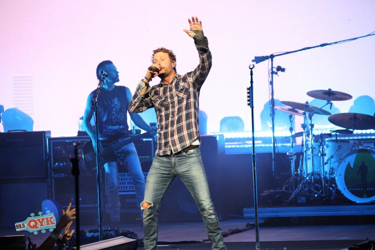 PHOTOS: Dierks Bentley Brings His 