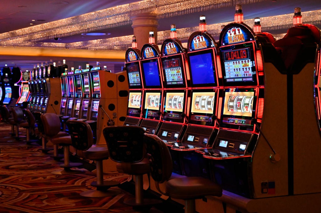 Gambler Robbed After Celebrating His $53K Winnings